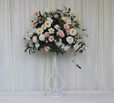 Iron Vase Shape Table Centerpiece